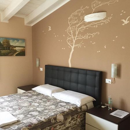 Bba2Passi Bed & Breakfast Marina di Massa Luaran gambar