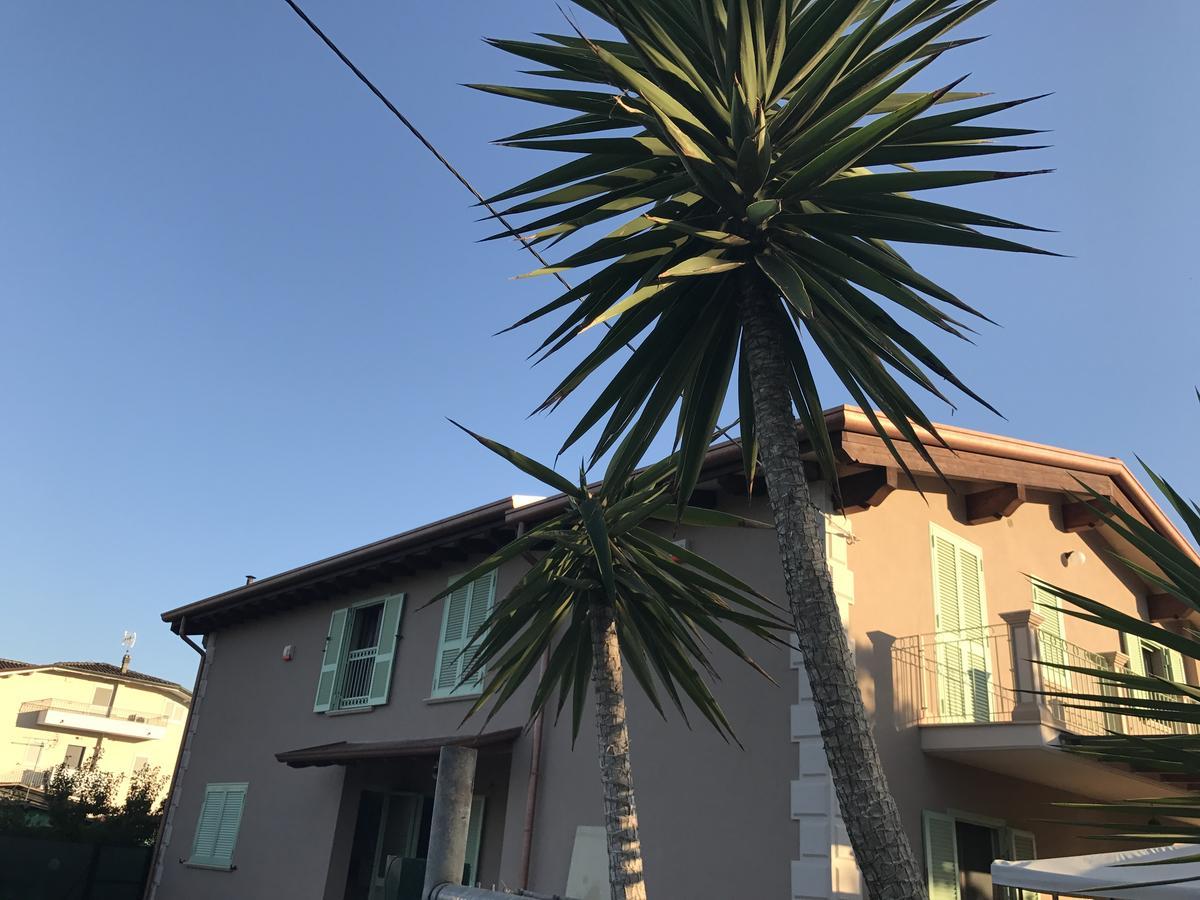 Bba2Passi Bed & Breakfast Marina di Massa Luaran gambar