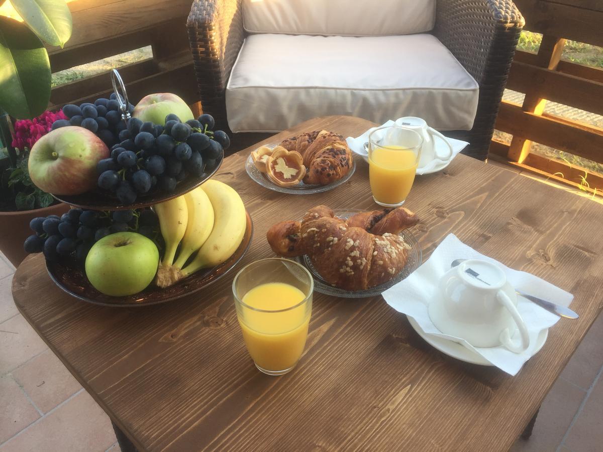 Bba2Passi Bed & Breakfast Marina di Massa Luaran gambar