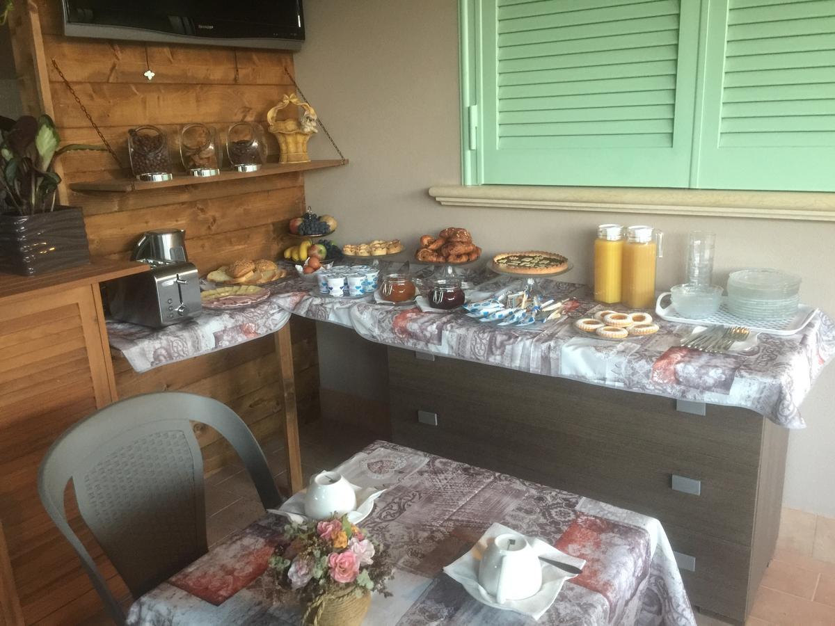 Bba2Passi Bed & Breakfast Marina di Massa Luaran gambar