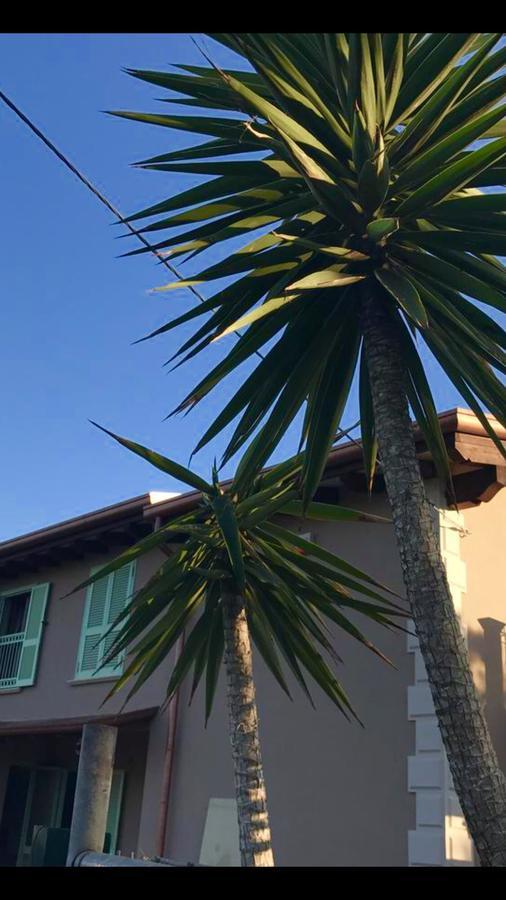 Bba2Passi Bed & Breakfast Marina di Massa Luaran gambar