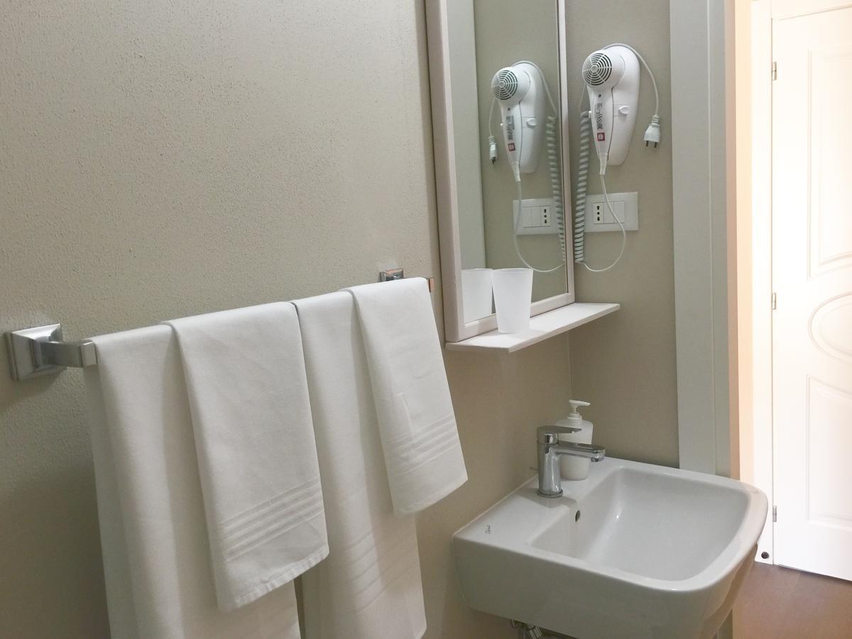 Bba2Passi Bed & Breakfast Marina di Massa Luaran gambar