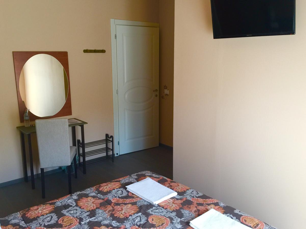 Bba2Passi Bed & Breakfast Marina di Massa Luaran gambar